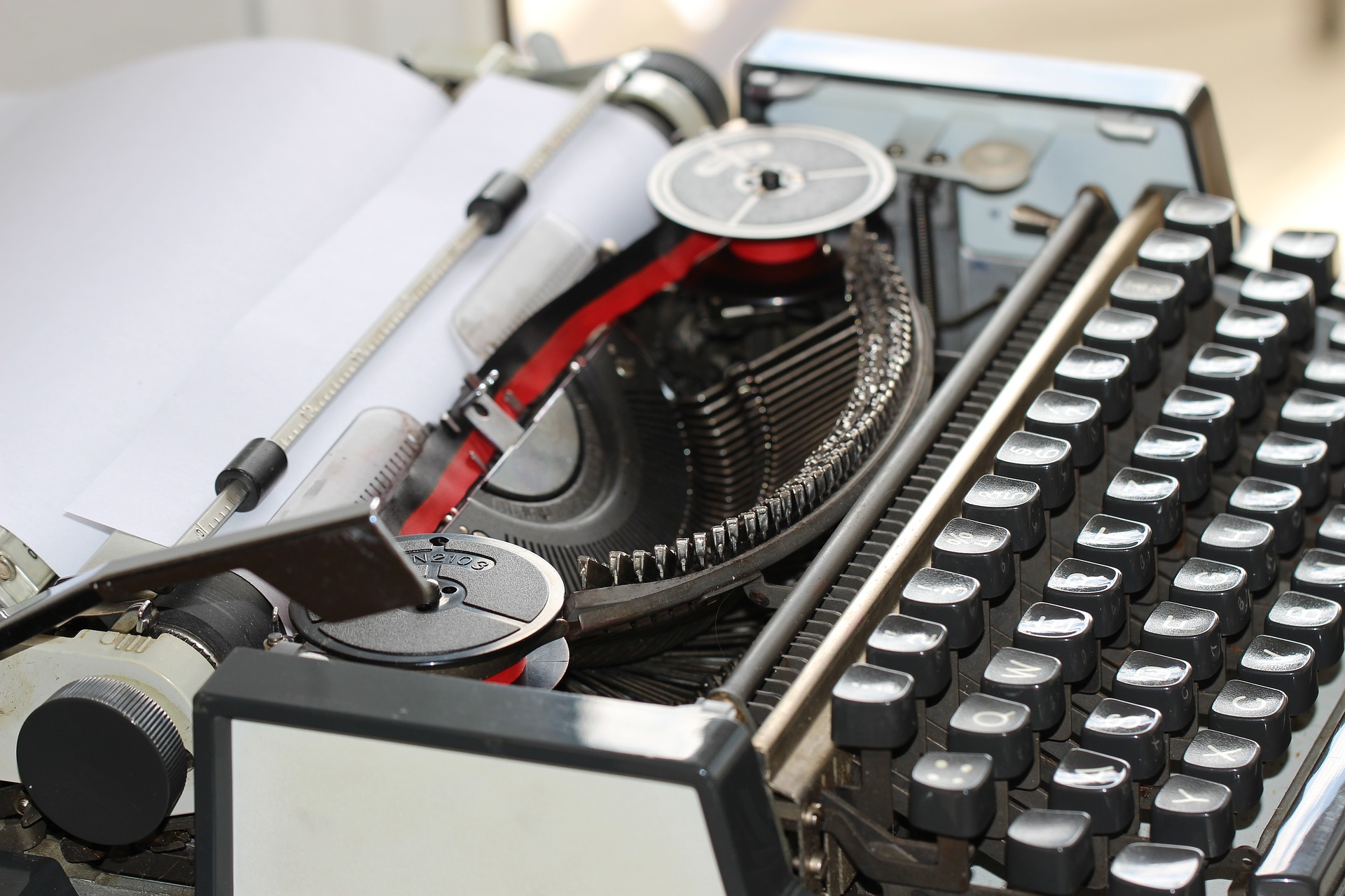 superhelder_typemachine